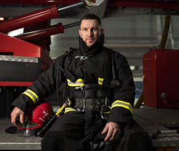 firefighter-ready-his-mission